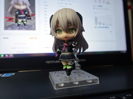 粘土人#1111 重兵装型女高中生 壹