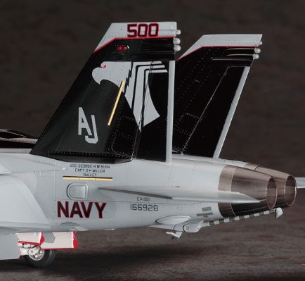 1/48 美国 EA-18G电子战机 咆哮者