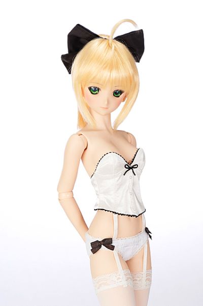 Dollfie Dream DD 命运-无限代码 阿尔托莉雅·潘德拉贡〔Lily〕