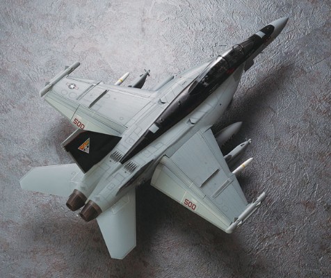 1/48 美国 EA-18G电子战机 咆哮者