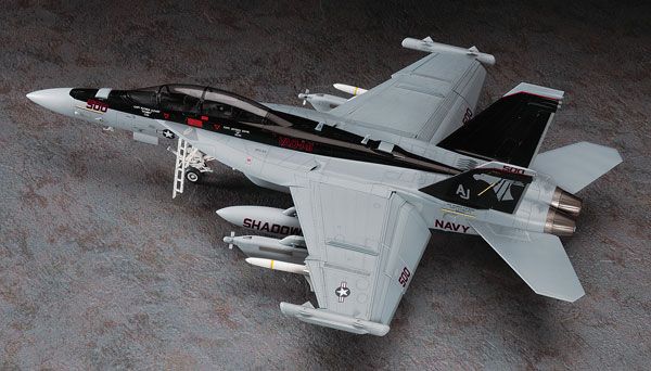 1/48 美国 EA-18G电子战机 咆哮者