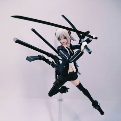 重装兵型女子高生，肆