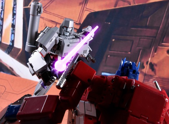 变形金刚MP系列 MP-44 擎天柱 Ver.3.0