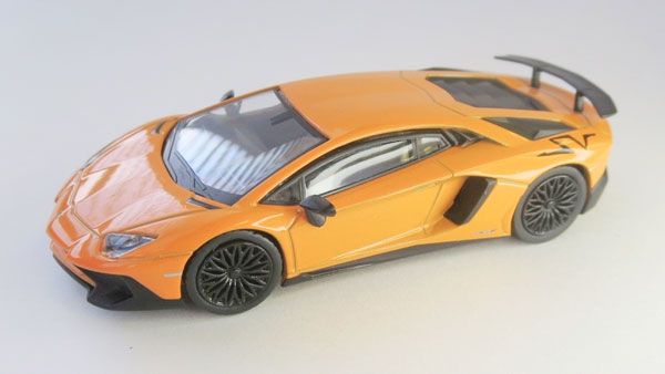 1/64 兰博基尼 Aventador SV 橙色