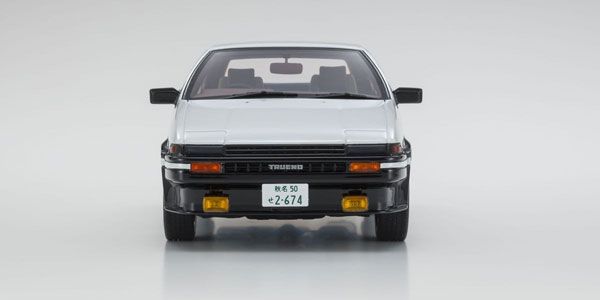 KYOSHO 原创 1/18 新剧场版 头文字D 丰田 Sprinter Trueno AE86 ＆ 藤原拓海手办