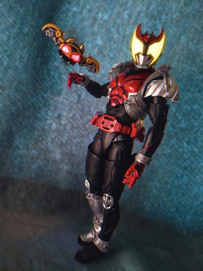 S.H.Figuarts(真骨雕制法)    假面骑士月骑 月骑形态