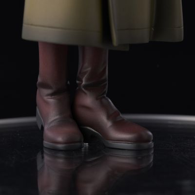 进击的巨人 利维尔 大衣