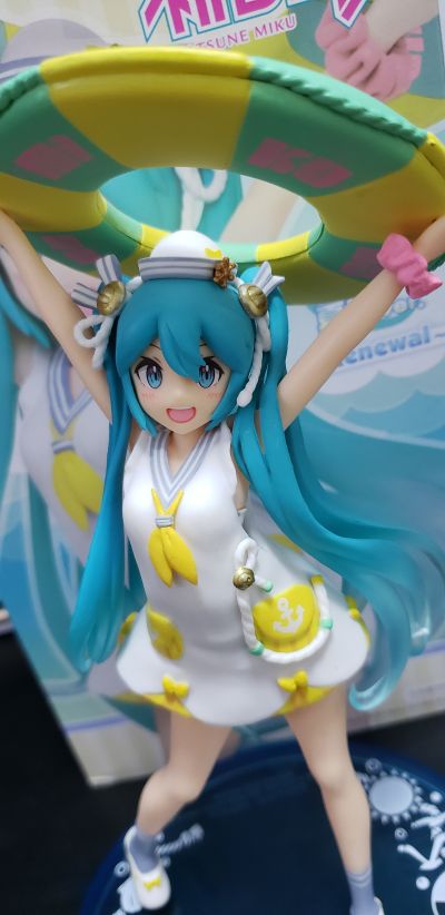 VOCALOID 初音未来 夏服ver. 重涂版