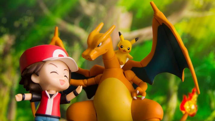 S.H.Figuarts 精灵宝可梦 喷火龙