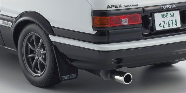 KYOSHO 原创 1/18 新剧场版 头文字D 丰田 Sprinter Trueno AE86 ＆ 藤原拓海手办