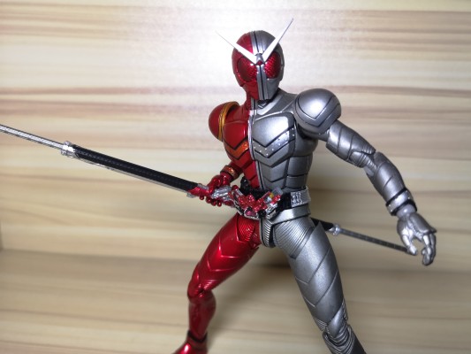 S.H.Figuarts(真骨雕制法)   假面骑士双骑 狂热金属形态