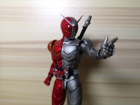 S.H.Figuarts(真骨雕制法)   假面骑士双骑 狂热金属形态