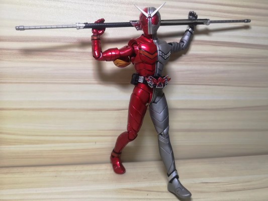 S.H.Figuarts(真骨雕制法)   假面骑士双骑 狂热金属形态