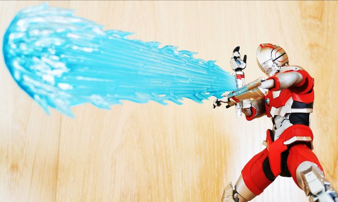 S.H.Figuarts 机动奥特曼 奥特曼装甲 -动画版-