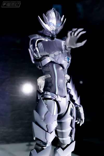 S.H.Figuarts 机动奥特曼 百慕拉 -动画版-