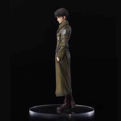 进击的巨人 利维尔 大衣
