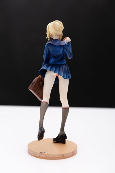 Fate/Grand Order 阿尔托莉雅 Alter 制服Ver.
