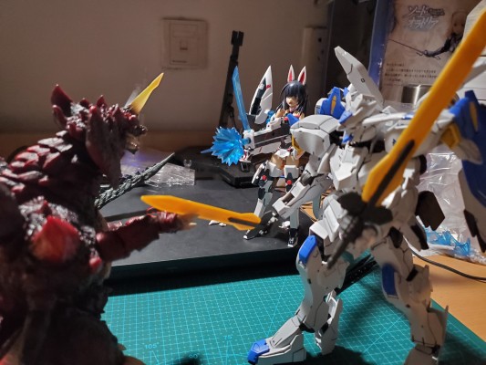 机甲少女  闪燕猎刃