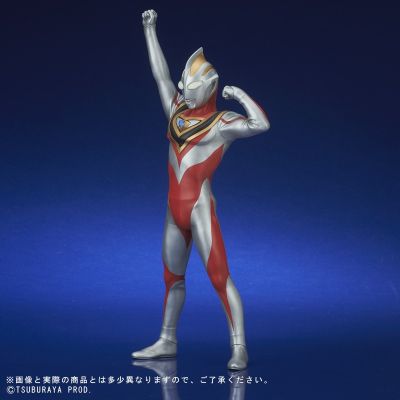 奥特新生代 盖亚奥特曼 (V2) 登场造型