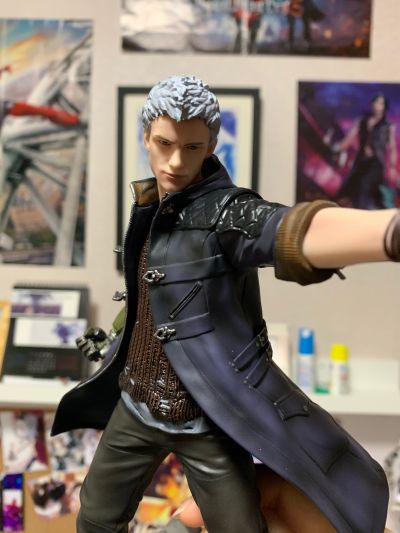 ARTFX J 鬼泣5 尼禄