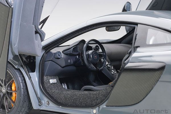 1/18 迈凯伦 675 LT 灰色