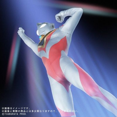 奥特新生代 盖亚奥特曼 (V2) 登场造型
