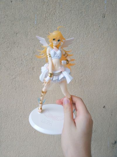 吊带袜天使 潘迪