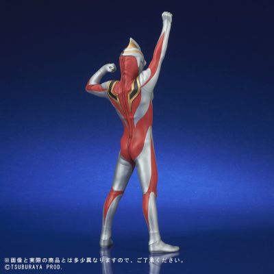 奥特新生代 盖亚奥特曼 (V2) 登场造型