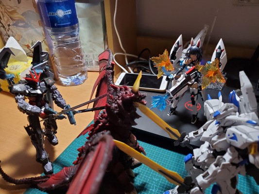 机甲少女  闪燕猎刃