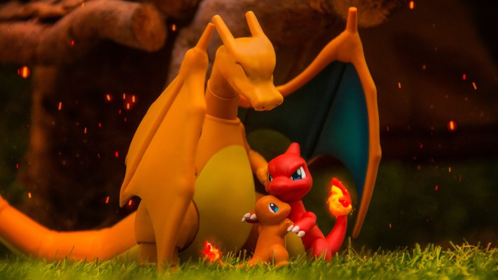 S.H.Figuarts 精灵宝可梦 喷火龙