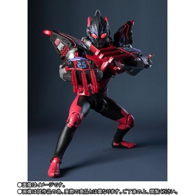 S.H.Figuarts 奥特银河格斗 新生代英雄 黑暗艾克斯奥特曼+黑暗哥莫拉装甲