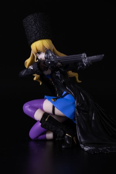 噬血代码 米亚·卡恩斯坦