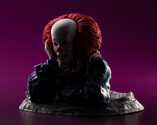 ARTFX Statue It1990 Pennywise 