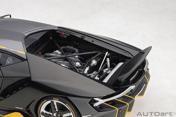 1/18 兰博基尼 Centenario (碳黑色主色/黄色强调色)