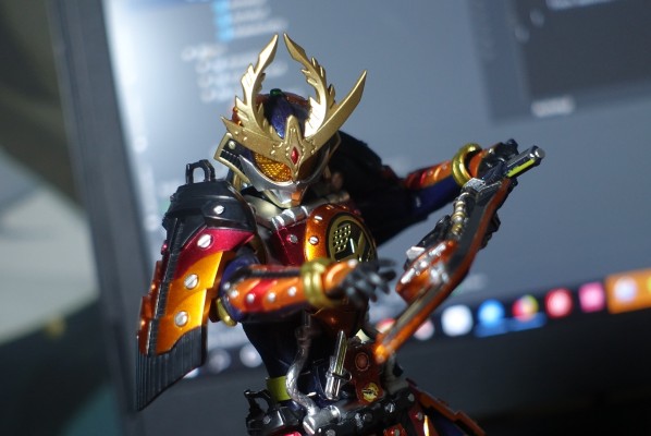 S.H.Figuarts 假面骑士铠武 假面骑士铠武 凯旋武装