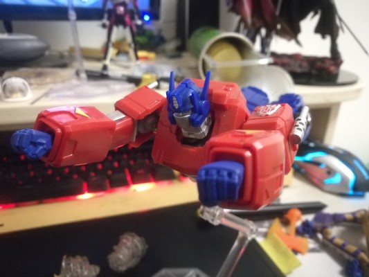 AMAZING YAMAGUCHI系列 No.014 汽车人 擎天柱