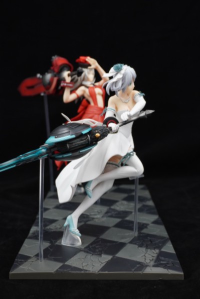 噬神者2 	雪儿·阿郎松 纯白纪念礼服Ver.