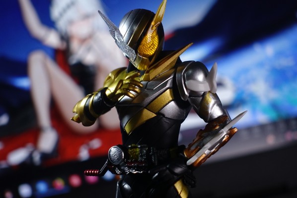 S.H.Figuarts  假面骑士创骑 实验形态  （兔子巨龙形态）