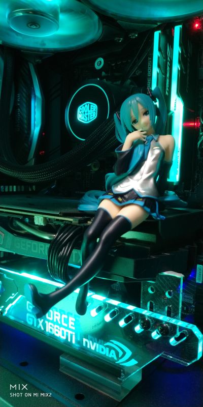 黒星红白miku泡面压