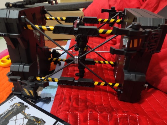 S.H.Figuarts 假面骑士创骑 兔子坦克危险形态