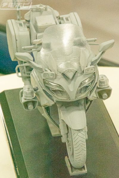 1/12 完成品摩托 YAMAHA FJR1300P 白色涂装 (警视厅)