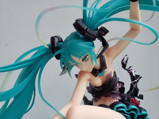 VOCALOID角色系列01 初音未来 mebae
