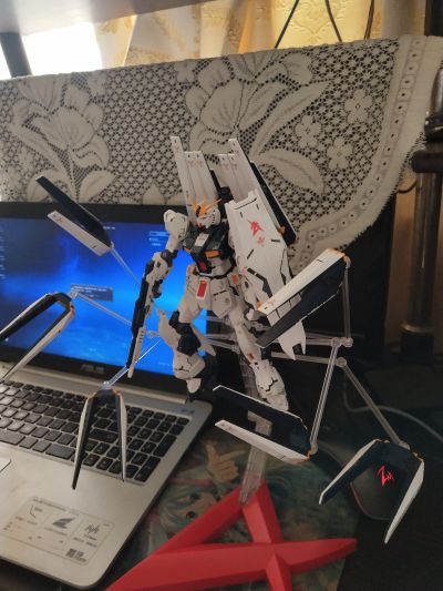 RG 1/144 独角兽高达