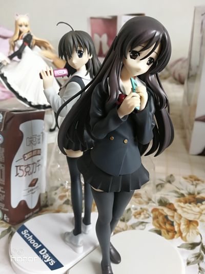 日在校园  西园寺世界