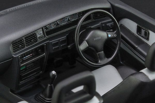 1/24 日产 蓝鸟 U12 SSS Attesa Limited  (U12型) 早期型