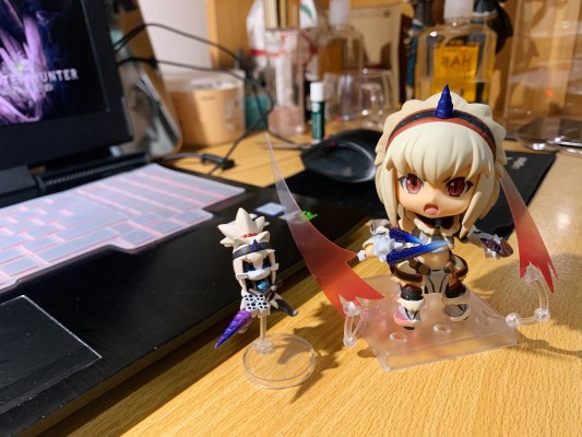 粘土人 #377 怪物猎人4 猎人&战斗猫 麒麟装 完整动作