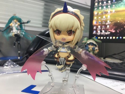 粘土人 #377 怪物猎人4 猎人&战斗猫 麒麟装 完整动作