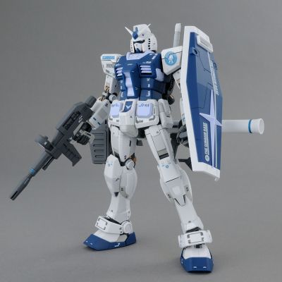 MG  高达基地限定 机动战士高达 RX-78-2 高达 3.0版本 ［高达基地配色］