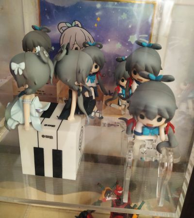 洛天依水手服系列盒蛋