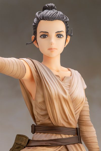 ARTFX Statue 星球大战：原力觉醒 蕾伊 光之继承